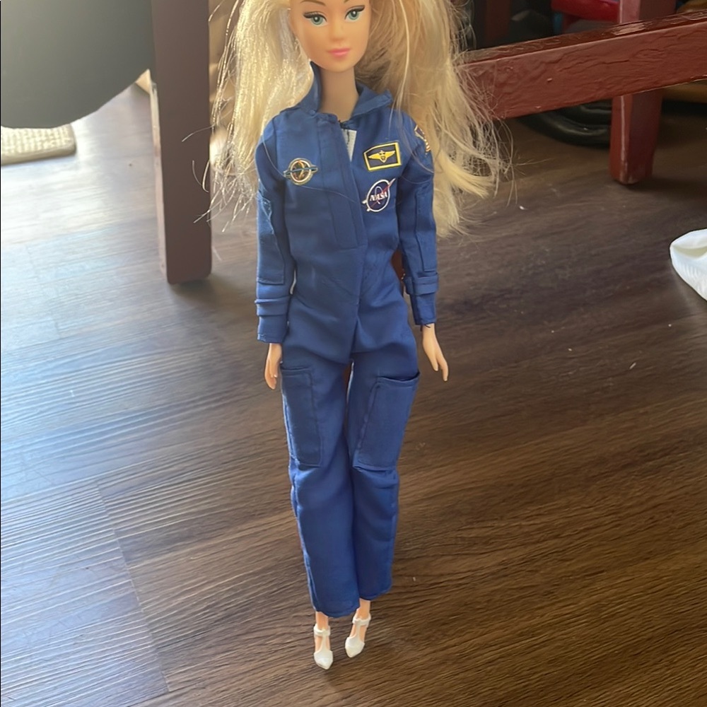 Daron Worlwide Trading Nasa Space Astronauts Doll